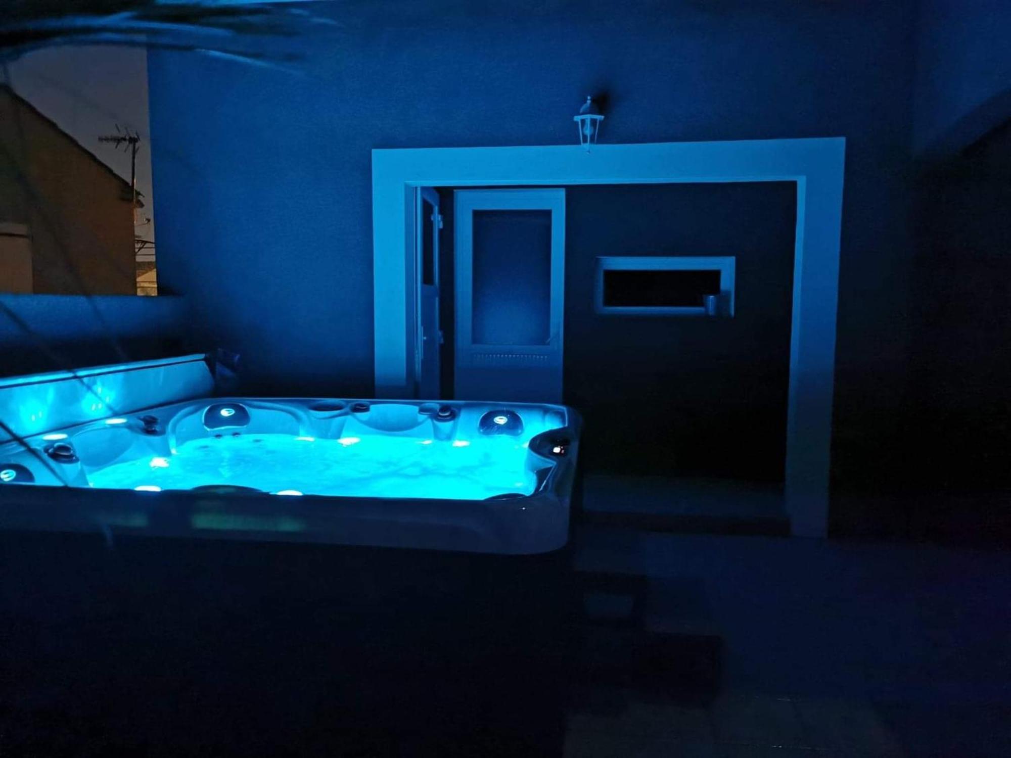 Villa Elegante A Carcassonne Avec Jardin Et Jacuzzi エクステリア 写真