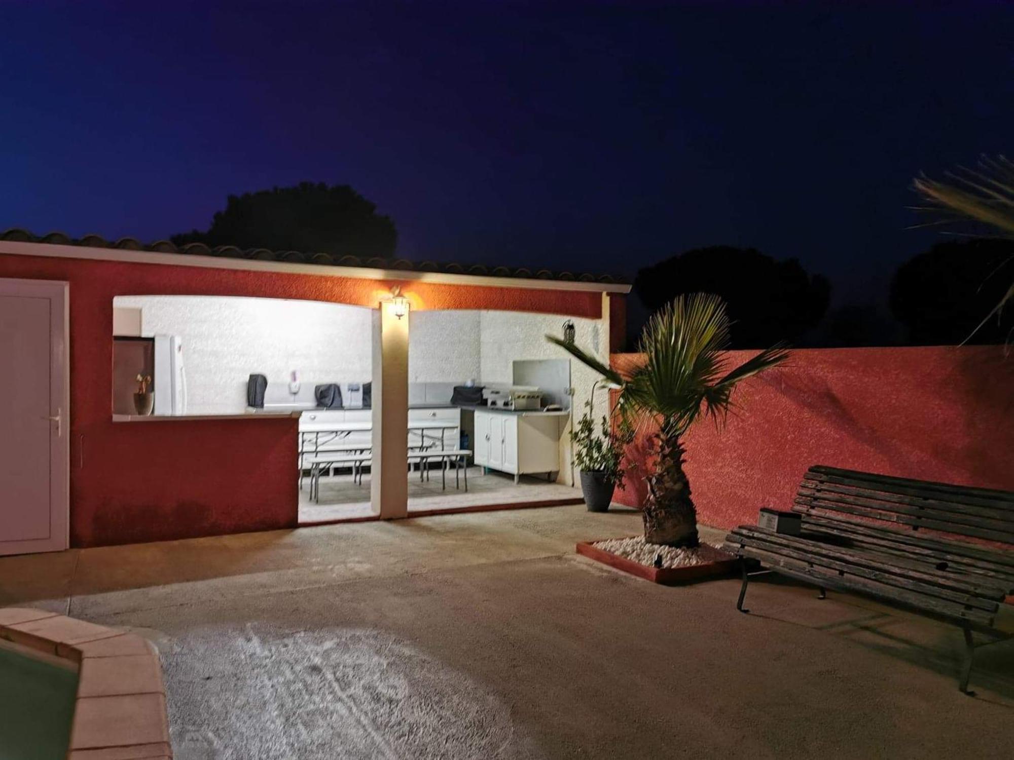 Villa Elegante A Carcassonne Avec Jardin Et Jacuzzi エクステリア 写真