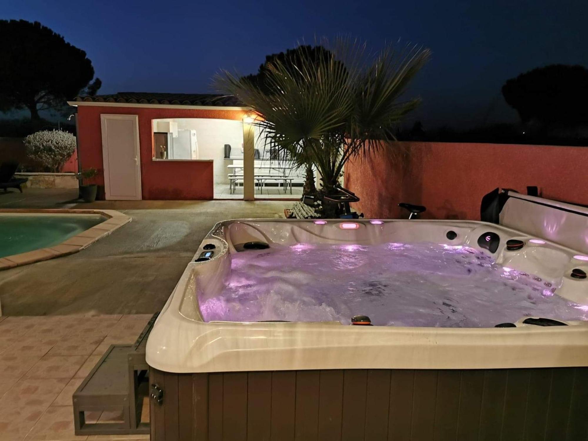 Villa Elegante A Carcassonne Avec Jardin Et Jacuzzi エクステリア 写真